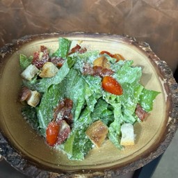 Caesar salad  (ซีซ่าสลัด)