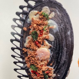 โตเกียวไส้กะเพราไก่+ไข่ดาว+ชีส S