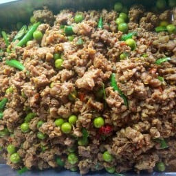 ร้านข้าวแกงแวววาว -