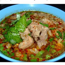 ต้มแซ่บเนื้อสไลด์