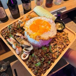 Stir Fried Basil Big Size (โคตรหวัม)