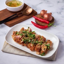 ยำไก่แซ่บ (ทอด)