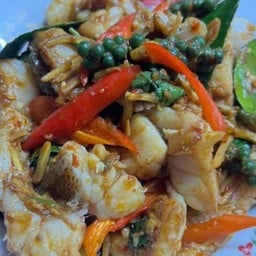 ผัดฉ่าปลาม้า