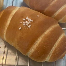 ชิโอะปัง (ขนมปังเกลือ)