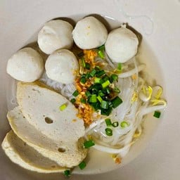 ก๋วยเตี๋ยวลูกชิ้นปลา