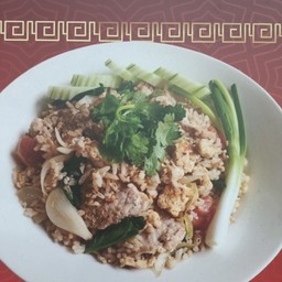 ข้าวผัดหมู+น้ำอัดลม 1 ขวด