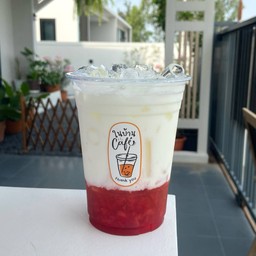 สตอเบอรี่นมสด