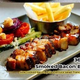 สามชั้นรมควันบาร์บีคิว