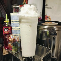 นมสดเย็นไข่มุกแก้วยีราฟ