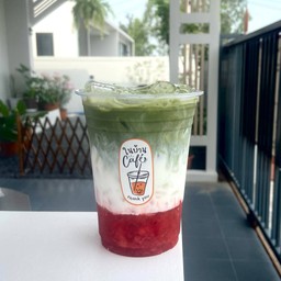 สตอเบอรี่มัทฉะลาเต้