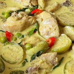 แกงเขียวหวานไก่ หม้อ