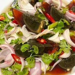 ยำไข่เยี่ยวม้า