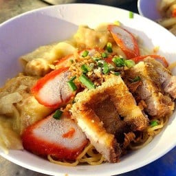 ร้าน สโนว์บะหมี่เกี๊ยว