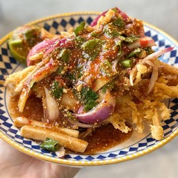 ยำเห็ดเข็มทอด