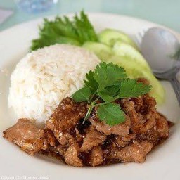ข้าวราดหมูกระเทียม