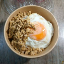 ข้าวหมูสับผัดไข่