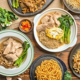 ราดหน้านายน้อย ต้นตำรับเอ็มไพร์ ปากเกร็ด
