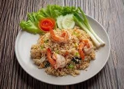 ข้าวผัดคลุกพริกเกลือ