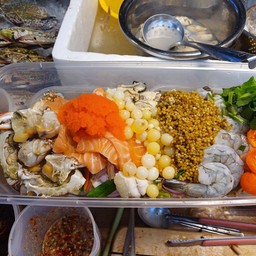 ยำแซลม่อน+เพิ่มตามใจอยาก