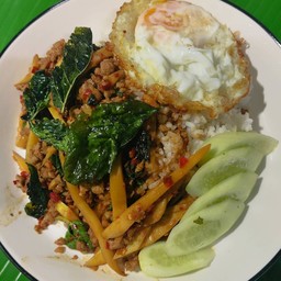 ข้าวกะเพราพริกแห้งหมู(สับ)หน่อไม้