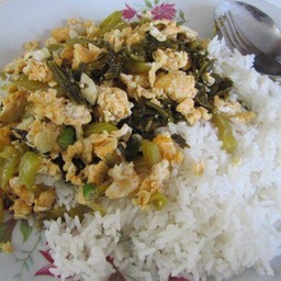 ข้าว + ผัดผักกาดดองใส่ไข่