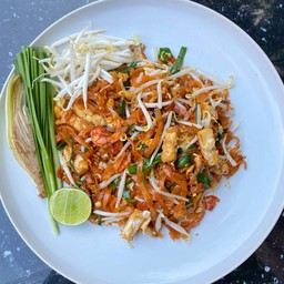 ผัดไทกุ้งแห้ง