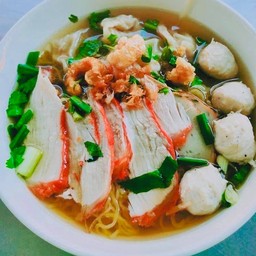 ก๋วยเตี๋ยวหมูแดงน้ำใส