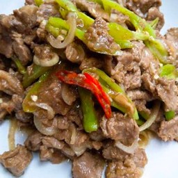 เนื้อผัดพริกอ่อน