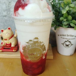 สตอเบอรี่นมสดปั่น 22Oz