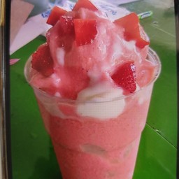 สตอเบอรี่นมสดปั่น
