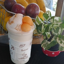 เเคนตาลูปมะพร้าวนสด