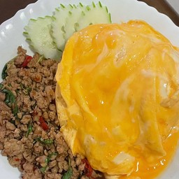 ข้าวกะเพราหมูสับไข่ข้น (2 ฟอง)