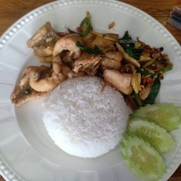 ปลากระพง ผัดฉ่า ราดข้าว