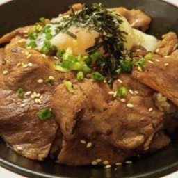 ข้าวหน้าหมูย่าง+ไข่ออนเซ็น