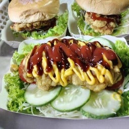 เบอร์เกอร์ควีน (burger Queen)