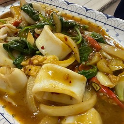 หมึกผัดพริกเผา