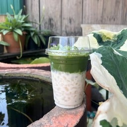 มัทฉะลาเต้นมโอ๊ต