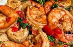 ผัดกระเพรากุ้ง(กับข้าว)