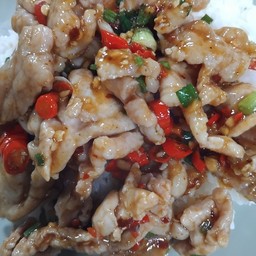 Stir Fried Marinated Pork With Chili And Salt