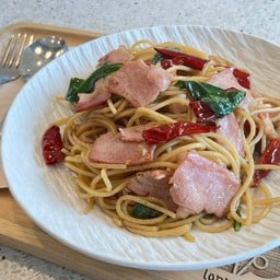 Pasta ผัดพริกแห้ง