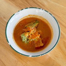 แกงส้มชะอมทอด