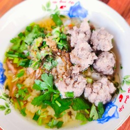 ข้าวต้มหมูสับ