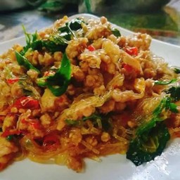 ผัดวุ้นเส้น