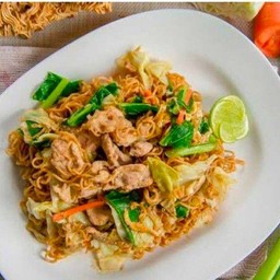 มาม่าผัด