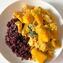 ผัดฟักทองอกไก่ + ข้าว