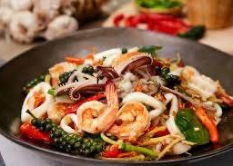 ผัดฉ่าทะเล(กับข้าว)