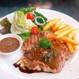 อ๊อดอิง ข้าวมันไก่ เตี๋ยวเนื้อตุ๋น