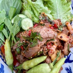 ข้าวเหนียว เนื้อทอด หมูทอด 59บาท -