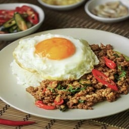 กระเพราประทังชี ห้วยขวาง ห้วยขวาง