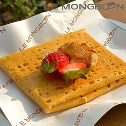 Mongbon cobweb Crème brûlée fresh strawberry